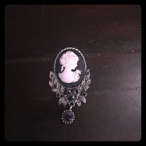 Cameo pin/Necklace pendant